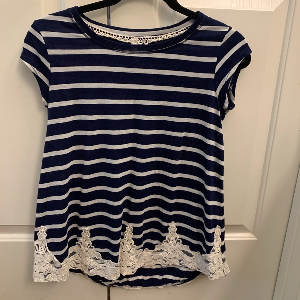 Nautical striped top with lacy trim details